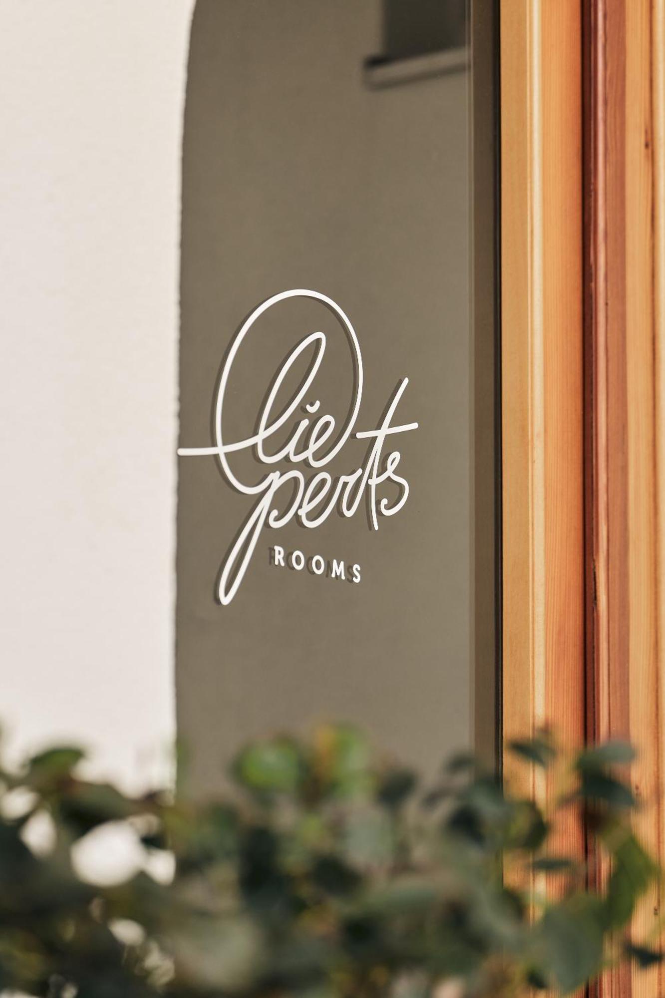 Lieperts Cafe Dinner Rooms Лейтшах Екстериор снимка